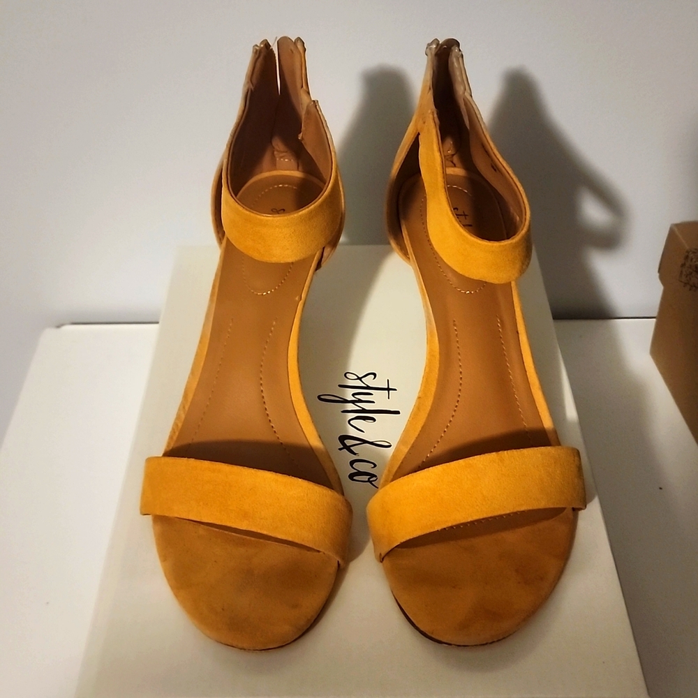 Mustard yellow Suede sandals